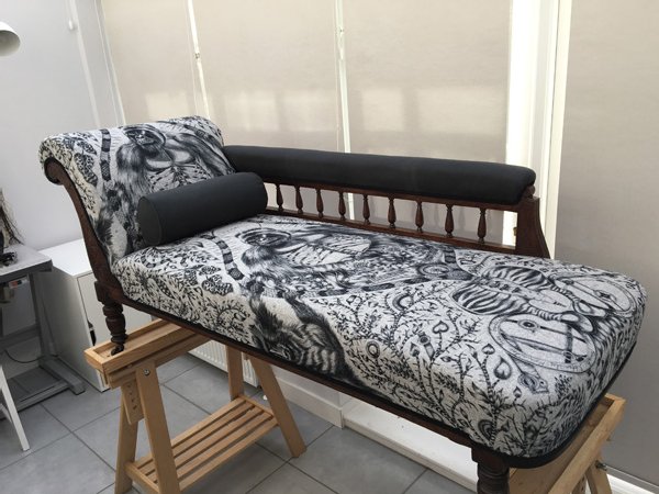 finished chaise longue