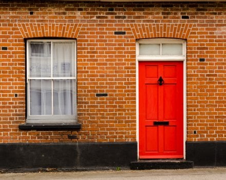 How to choose the right paint to create the perfect Victorian front door