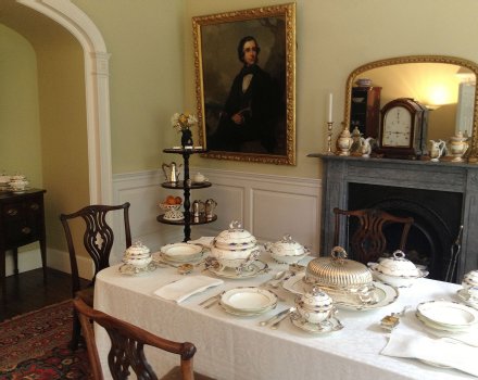 How to create a Victorian Dining Room fit for a Christmas Feast