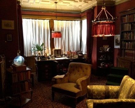 Ways to make the most of Victorian wooden coving