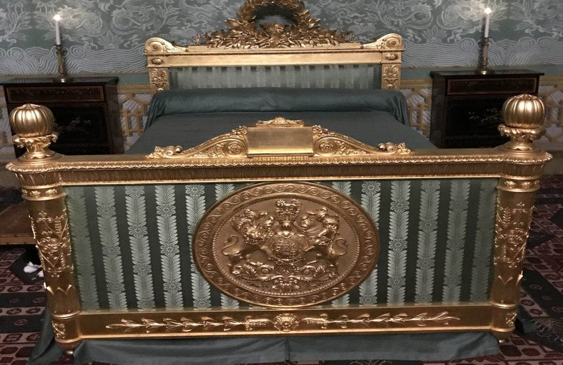 A Guide to the Aesthetics and Characteristics of Victorian Furniture