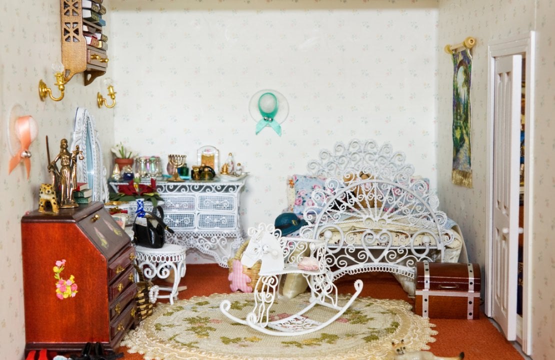 Top tips on how to furnish a wooden dolls house