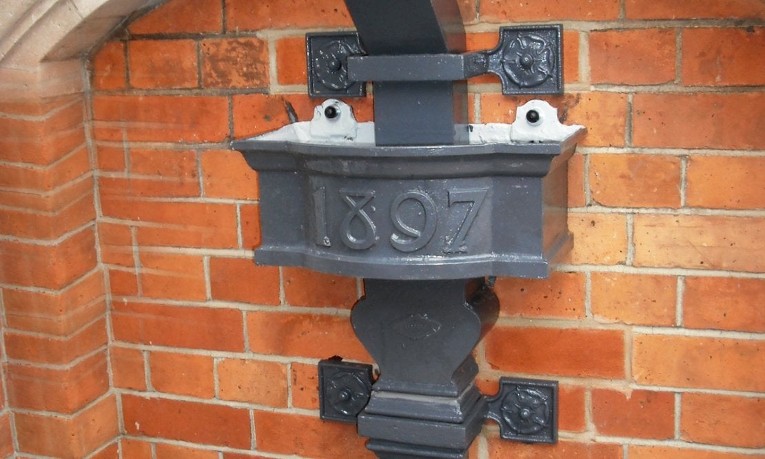 Cast Iron Guttering
