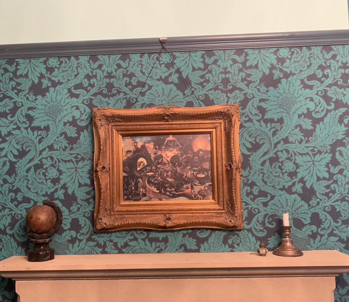 picture hung off picture rail
