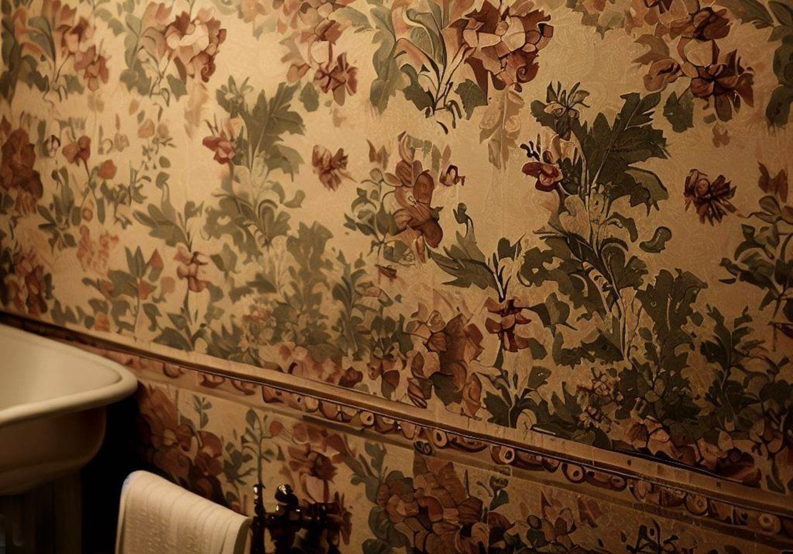 Victorian bathroom wallpaper