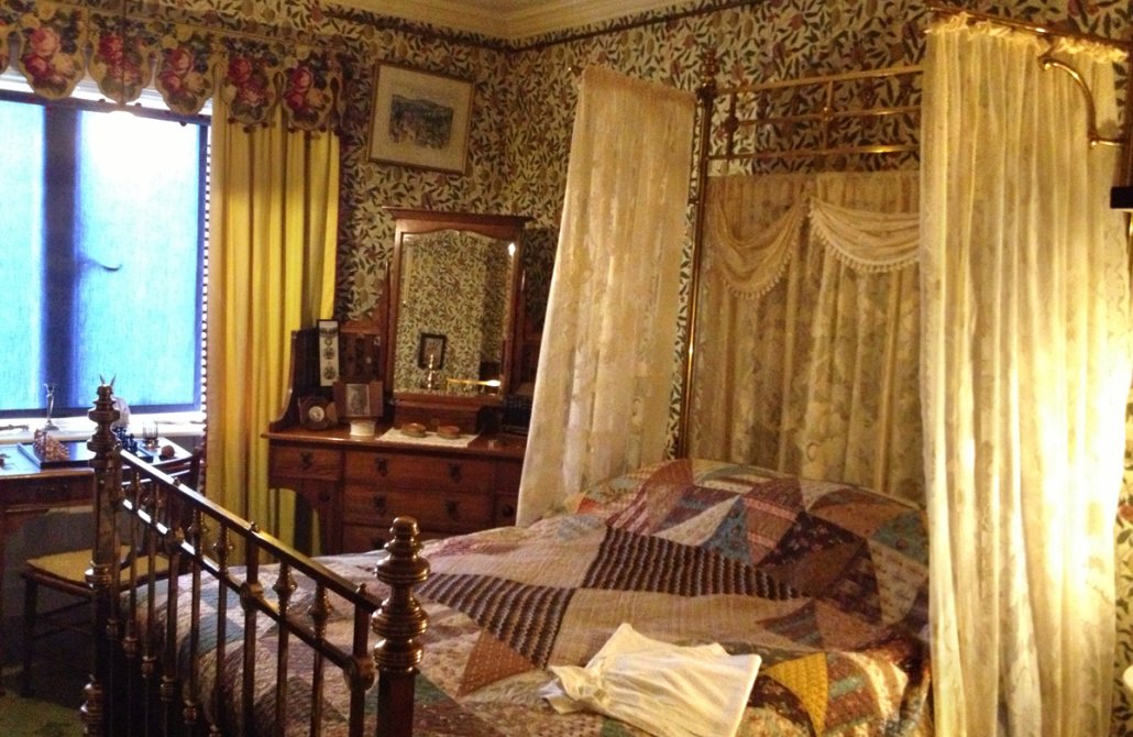 Room Decorating Ideas For Your Victorian Home