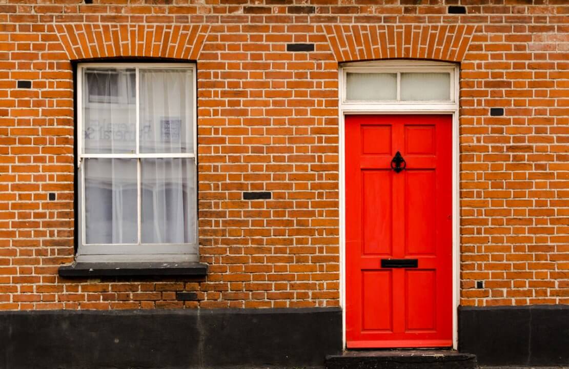 How to choose the right paint to create the perfect Victorian front door