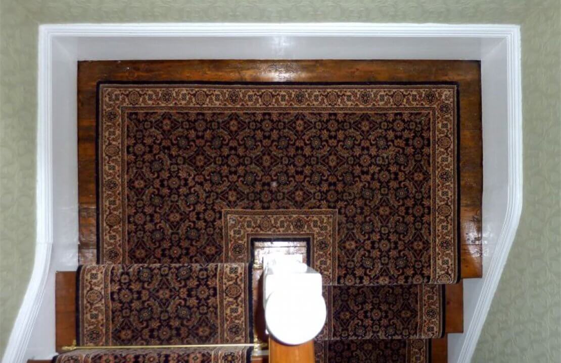 How To Fit Striped Carpet On Winders