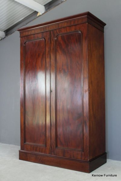 antique mahogany wardrove