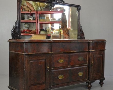 What is a Victorian dresser?