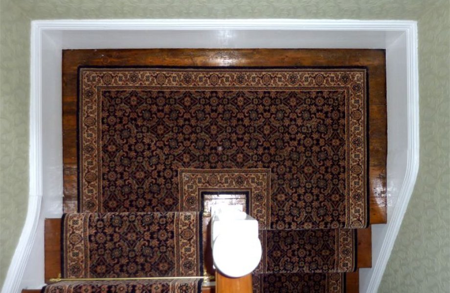 How to Install Stair Runner Corner Stairs