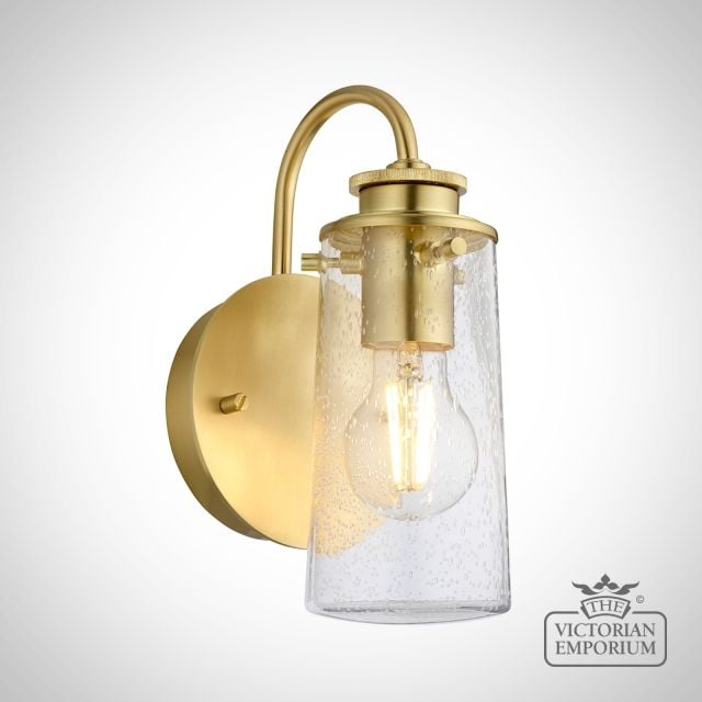 Bray Single Bathroom Wall Light Qn Braelyn1 Bb