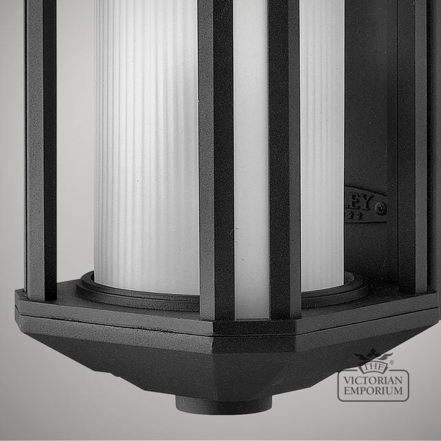 Castelle Medium Wall Lantern Qn Castelle M Blk Detail2