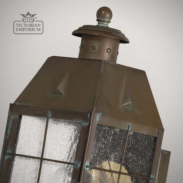 Nantucket Medium Wall Lantern Qn Nantucket M As Detail1