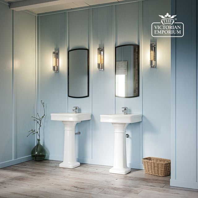 Wellington Single Bathroom Wall Light In Polished Chrome Qn Wellington1 Pc Insitu1