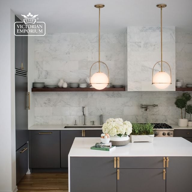 Somerset Medium Ceiling Pendant Qn Somerset P O Hb Insitu1