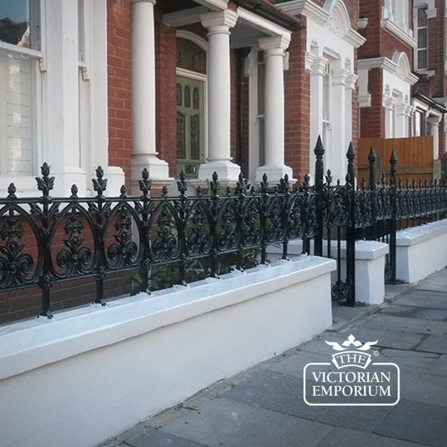 Gate Castiron Driveway Pedestrian Railings Stewart Dumfries Collectiont Traditional Victorian Old Classical Eglington Insitu