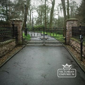 Gate Castiron Driveway Pedestrian Railings Stewart Dumfries Collectiont Traditional Victorian Old Classical Gilberton Insitu