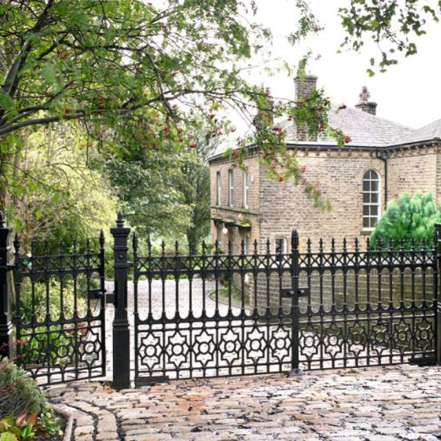 Dumfries Driveway Gates 12ft pair