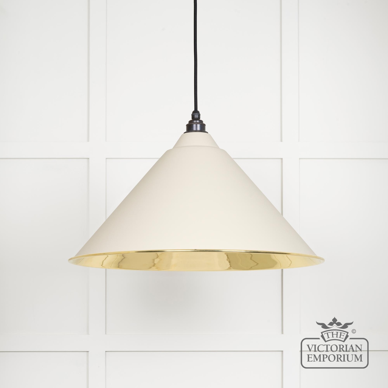 Hockliffe pendant in Teasel and Smooth Brass