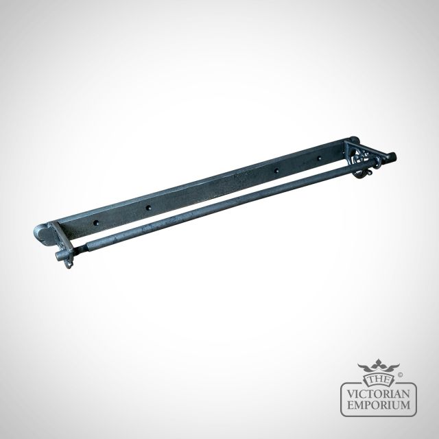 49.640.ai.525  Towel Rail Scro.l Sides Cast Antique Iron 525mm(2)