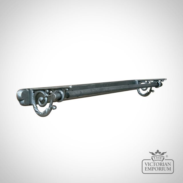 49.640.ai.525  Towel Rail Scro.l Sides Cast Antique Iron525mm
