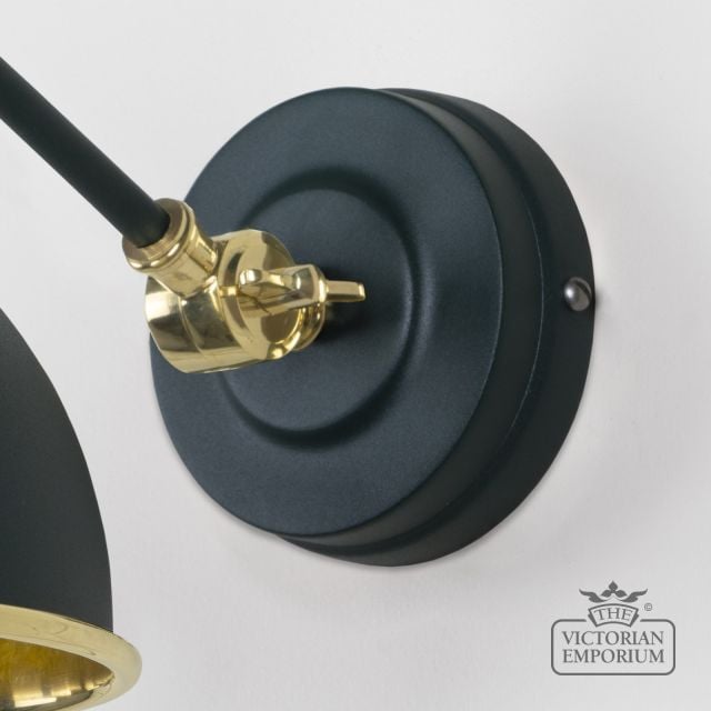 Brindle Wall Light In Hammered Brass With Dingle Exterior 49719sdi 5 L