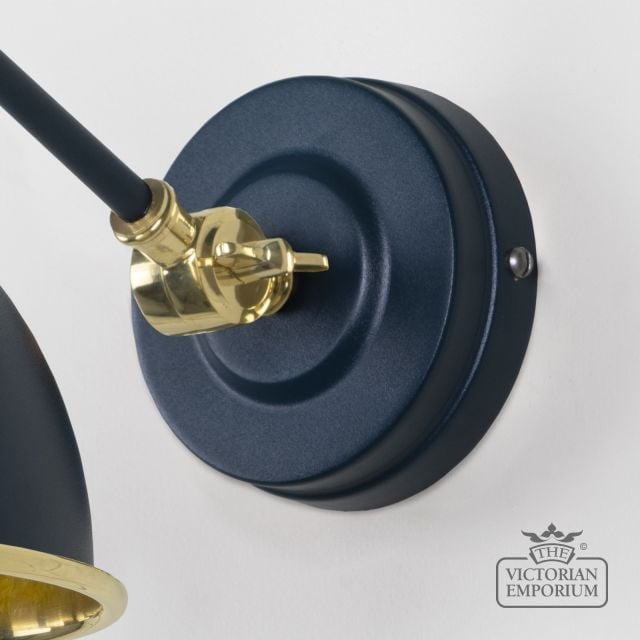 Brindle Wall Light In Hammered Brass With Dusk Exterior 49719sdu 5 L