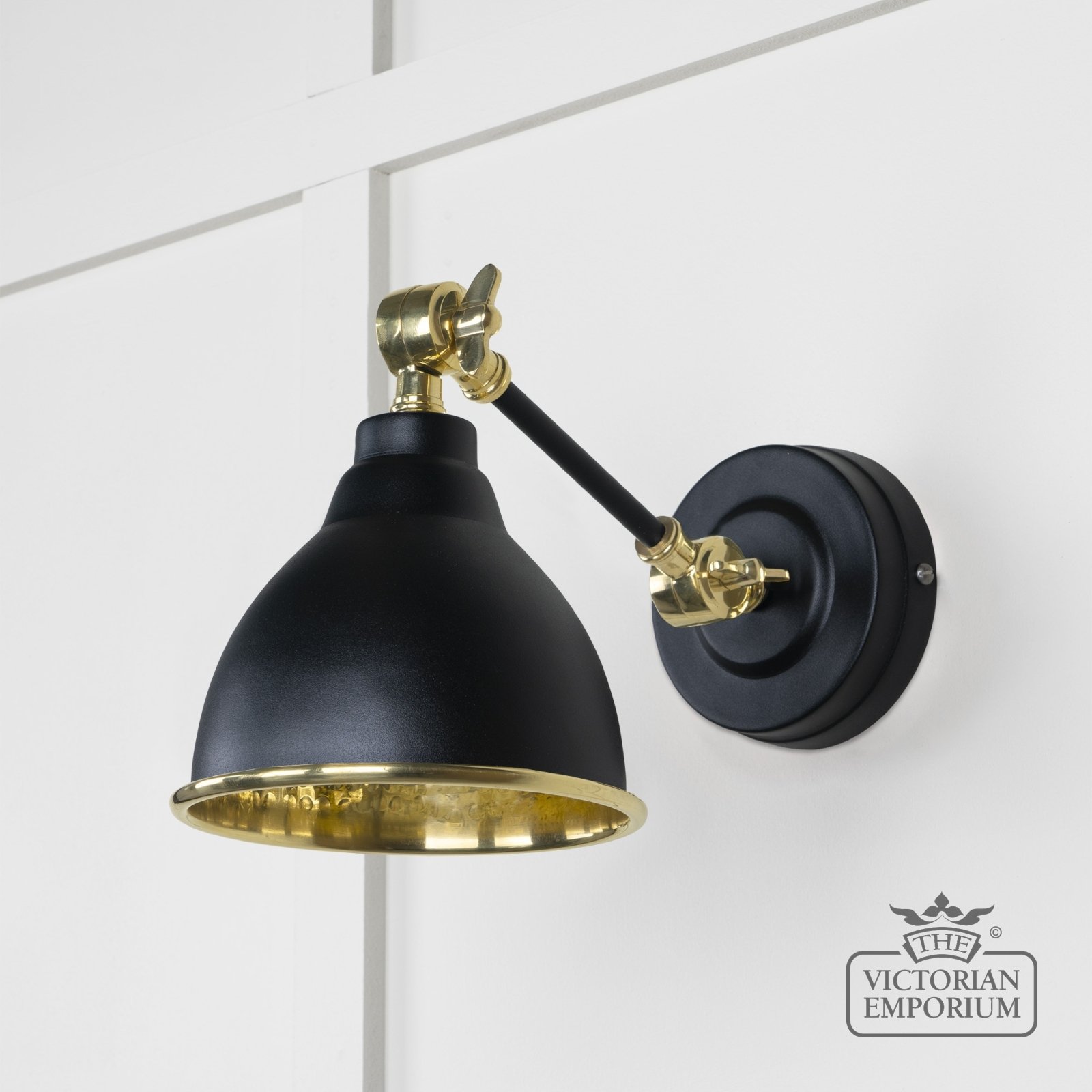 Brindle Wall Light in Hammered Brass with Black Exterior