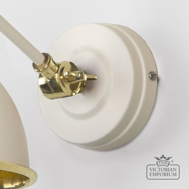 Brindle Wall Light In Hammered Brass With Teasel Exterior 49719ste 5 L