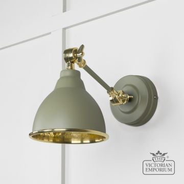 Brindle Wall Light In Hammered Brass With Tump Exterior 49719stu 1 L