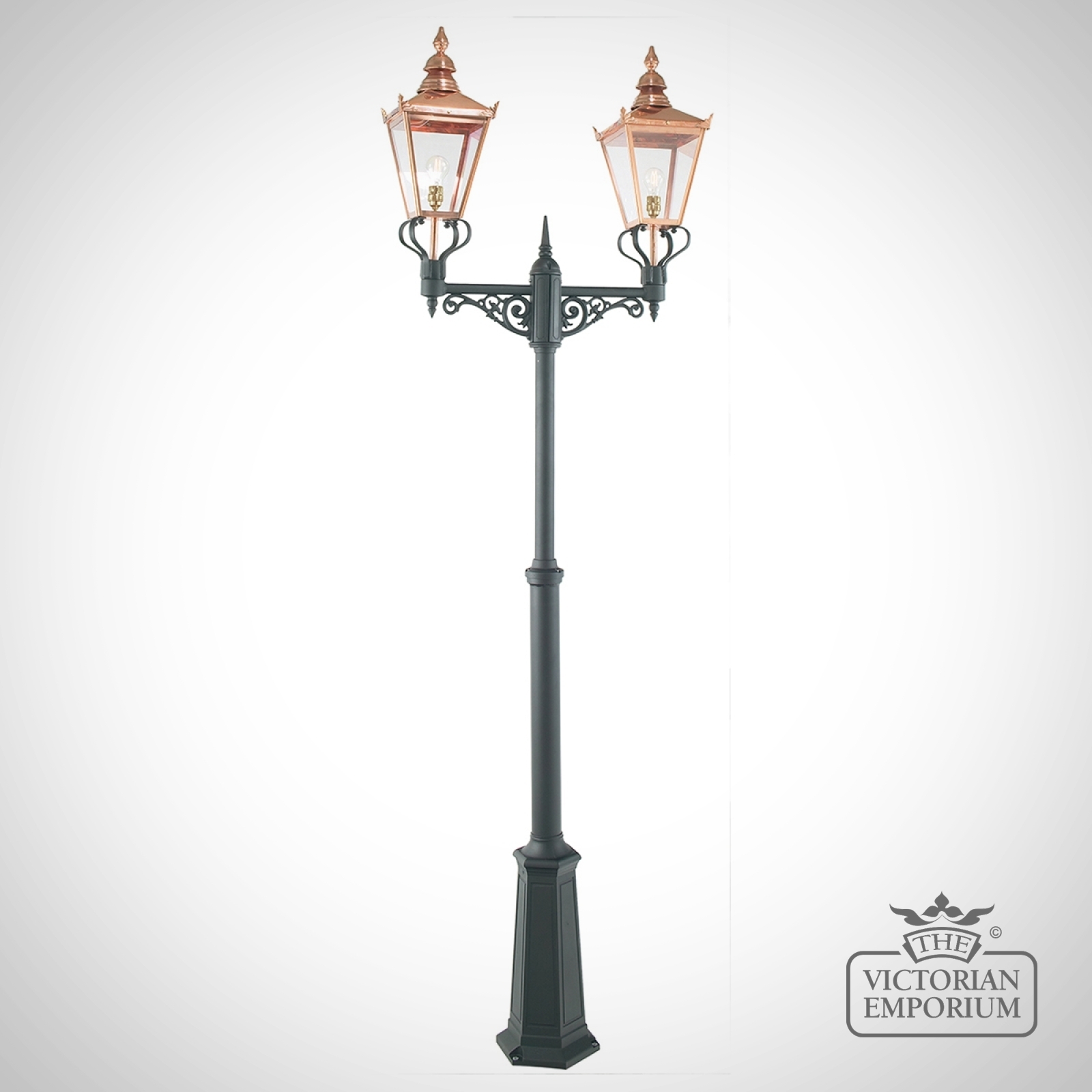 Chelsea Copper Double Lanterns with Lamp Post