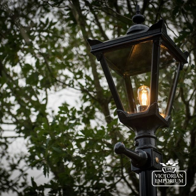 H801 Manor Lamppost 3m Cast Iron(1)