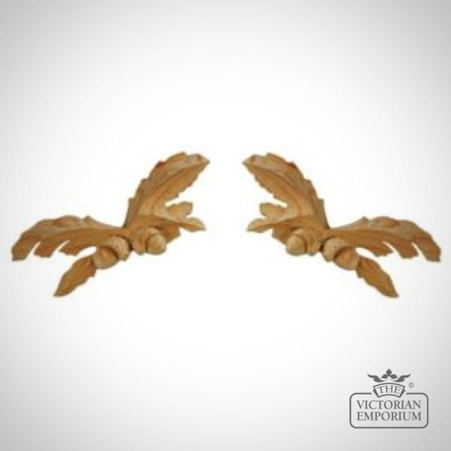 Medium Pair of Oak Leaves with 2 Acorns