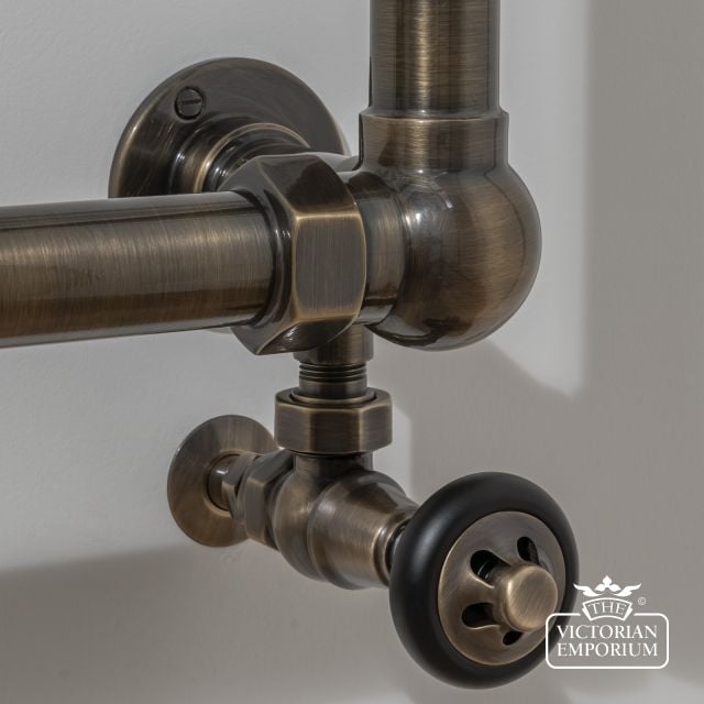 Belvoir 4 Bar Antique Brass Detail V2