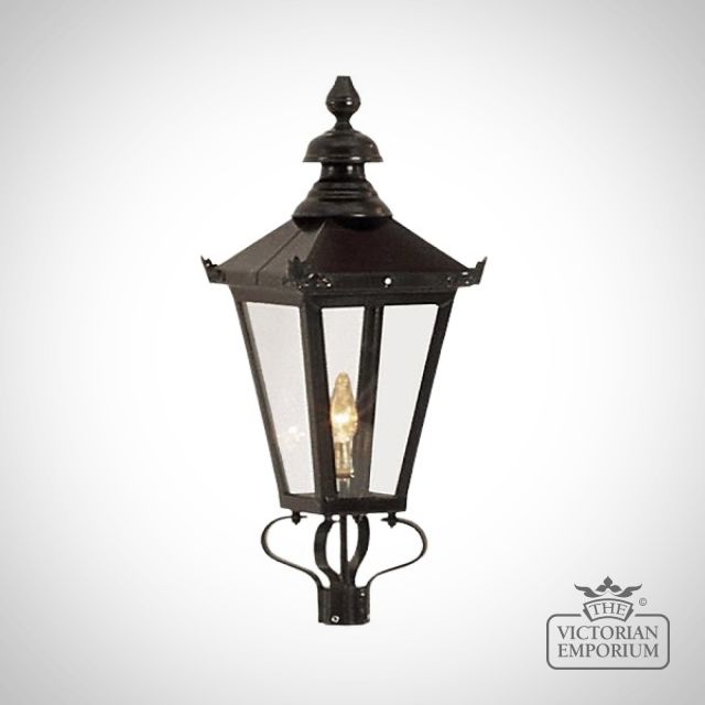Lt02 Cut Victorian Lantern