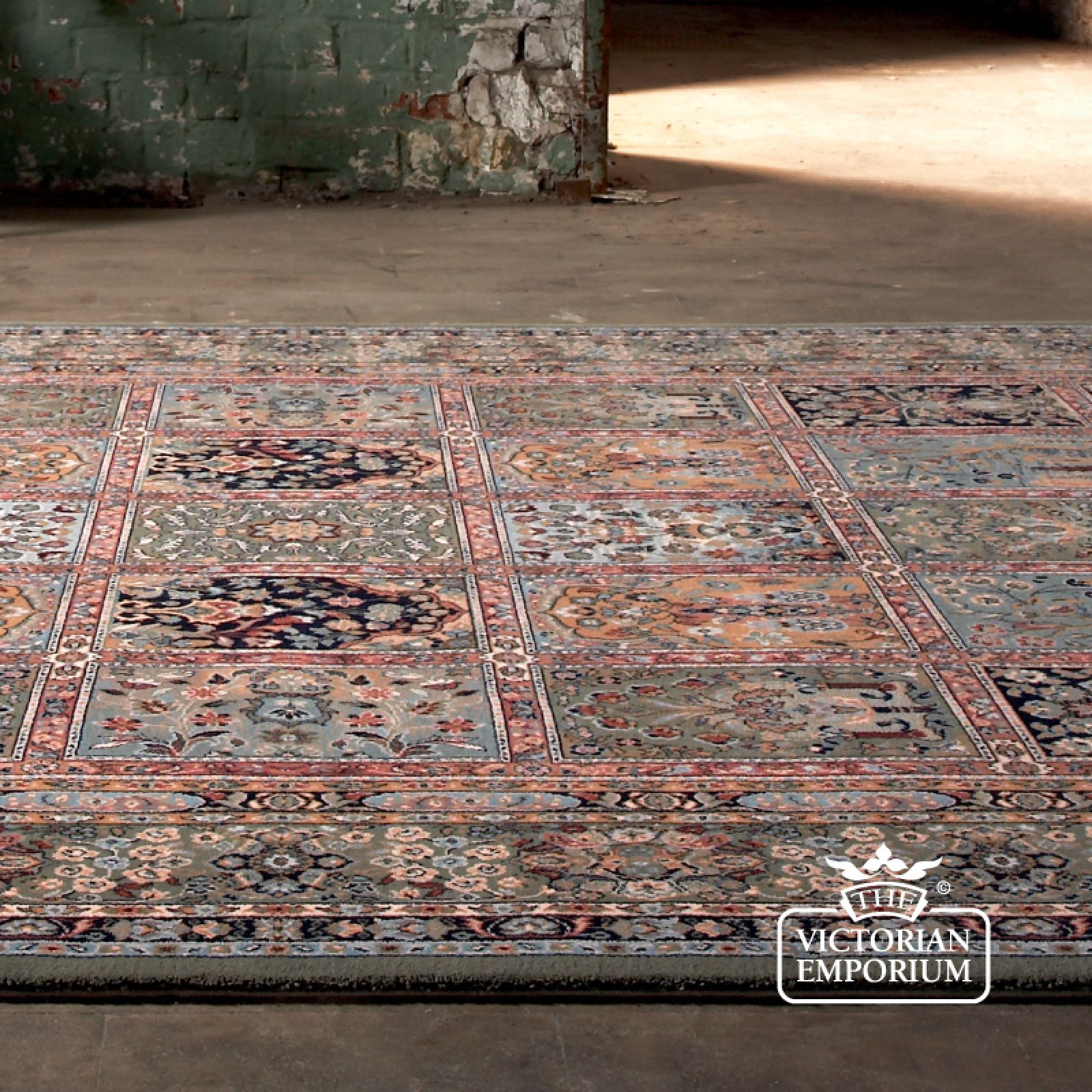 Victorian Rug style NA1258 in Green, Rose or Red Rugs