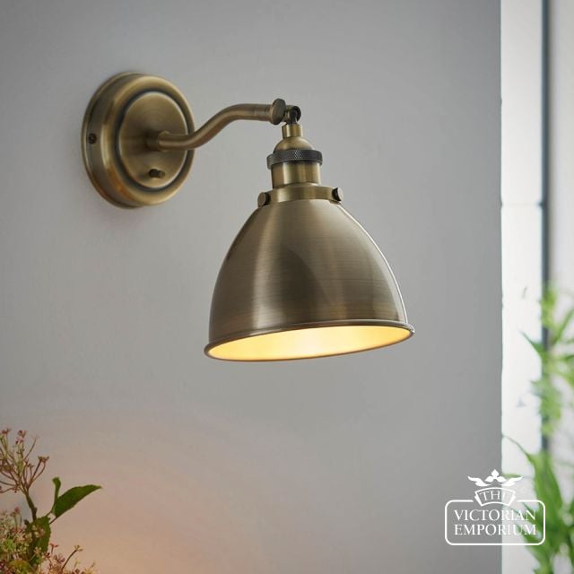 98746  Franklin Wall Light Antique Brass 1