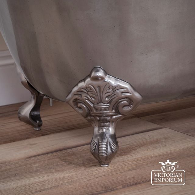 Enamel Rolltop Bath Feet Griffin Claw And Ball Traditional Victorian 19thcentry  Old Classical Decorative Hur016 Closeup 2 Bisley Polished