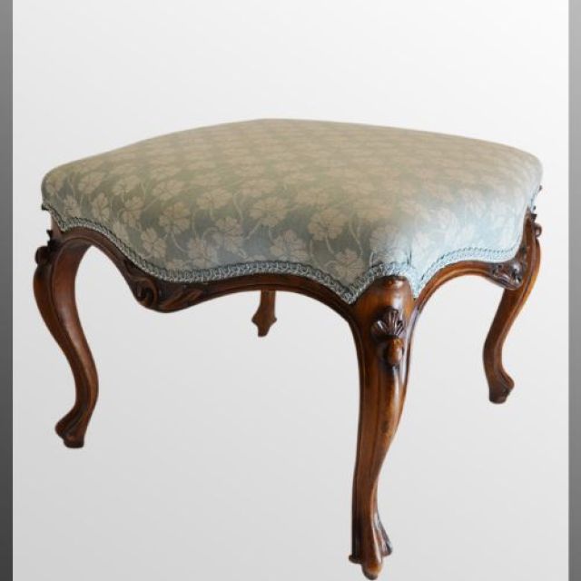 Serpentine Dressing Stool - Superb Quality
