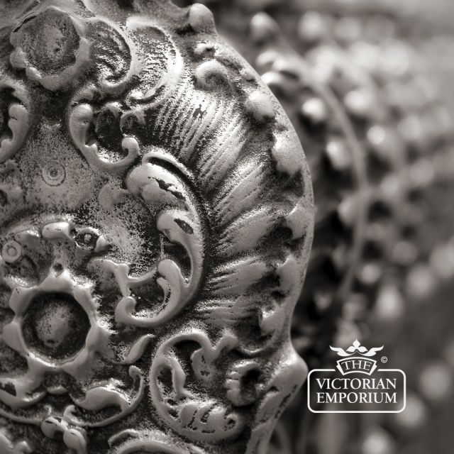 Radiator Cast Iron Traditional Reclaimed Victorian School Old Classic Decorative Antoinette Hand Burnished Close