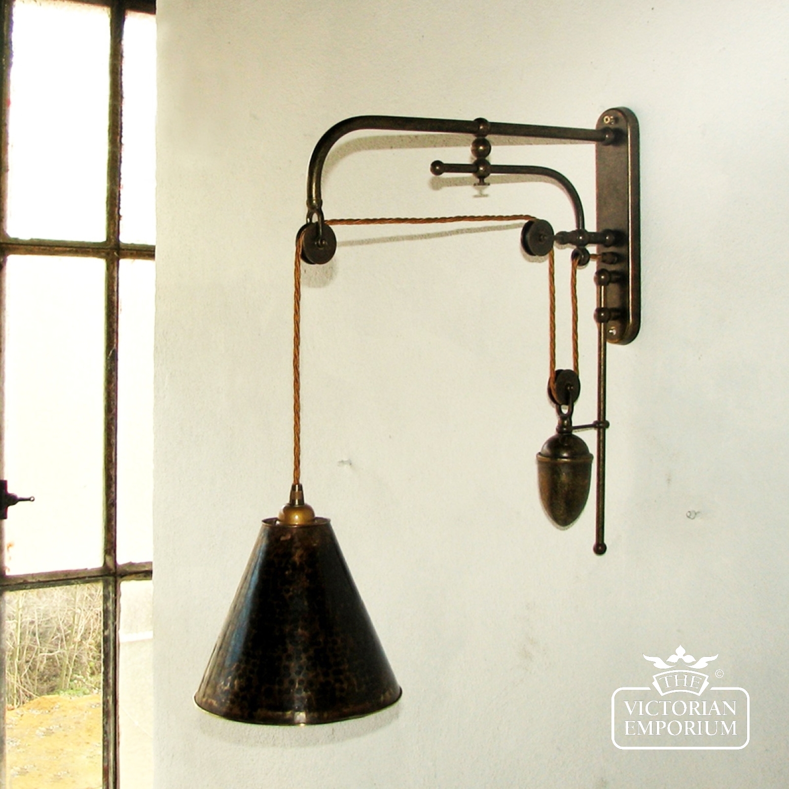 Counterbalanced Wall Lamp - Solid Brass