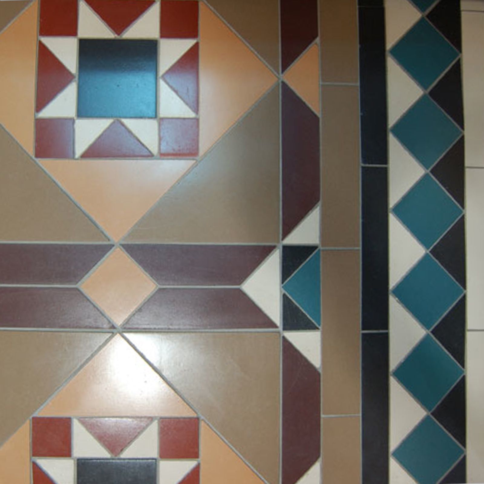 Lloyd Mosaic Floor tiles Inset (centre)