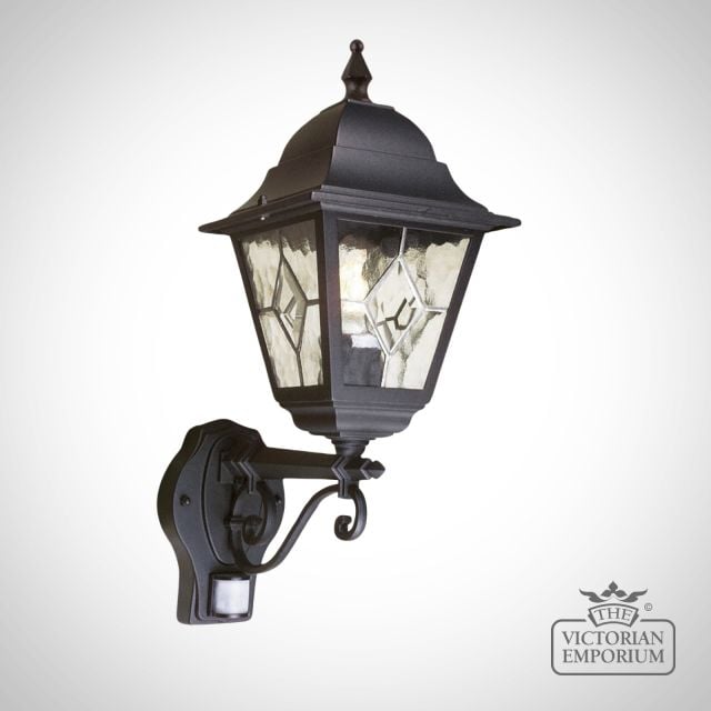 Upright Exterior Outdoors Wall Lantern Nr1pir