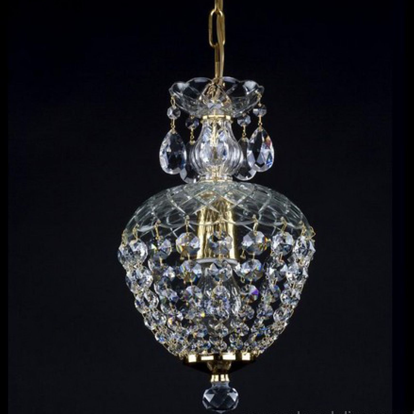 Small pretty basket chandelier
