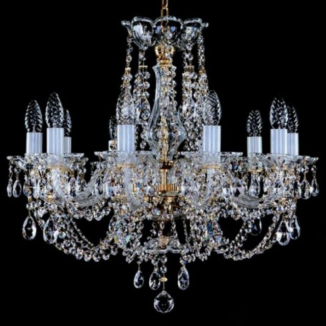 Beautiful 10 arm chandelier