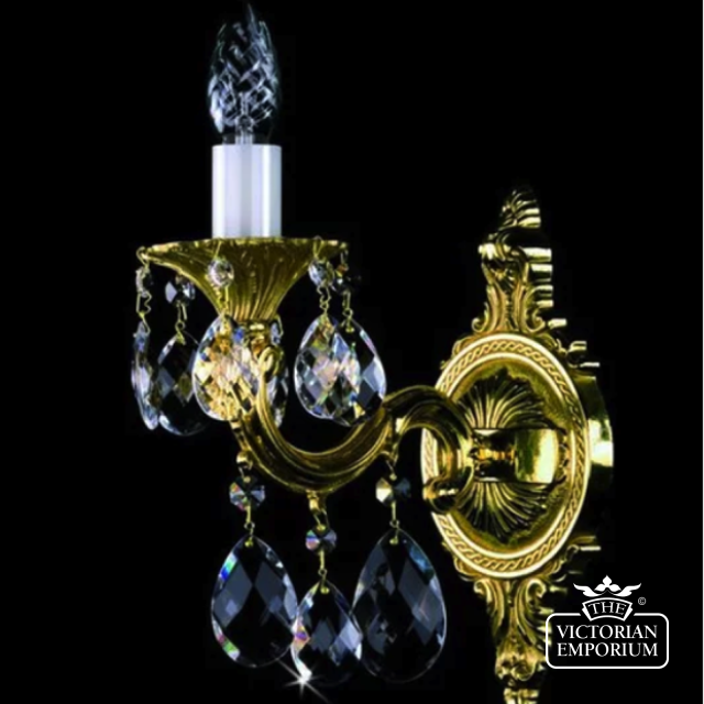 Sark Single Cast Wall Sconce Sarka