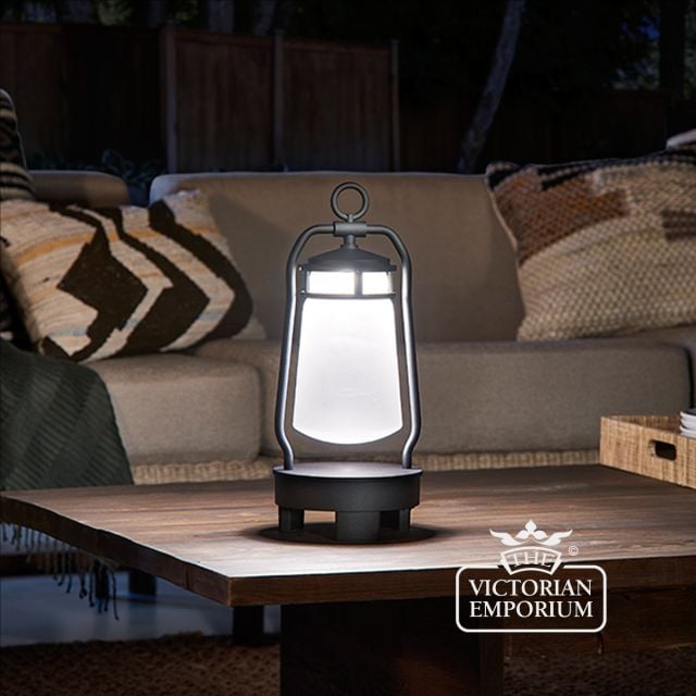Bronze Coach Style Lamp Light Kl Lyndon Bt A B Bk Night 1