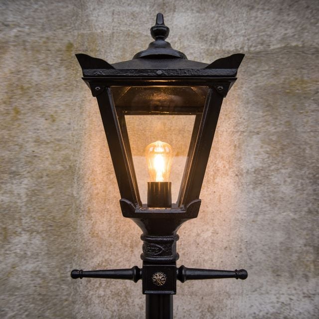 Traditional Lamp Post Park Lantern