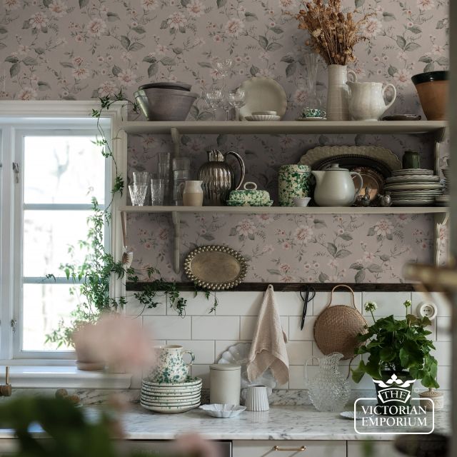 Laurascottage Image Roomshot Kitchen Item 3572 Sr